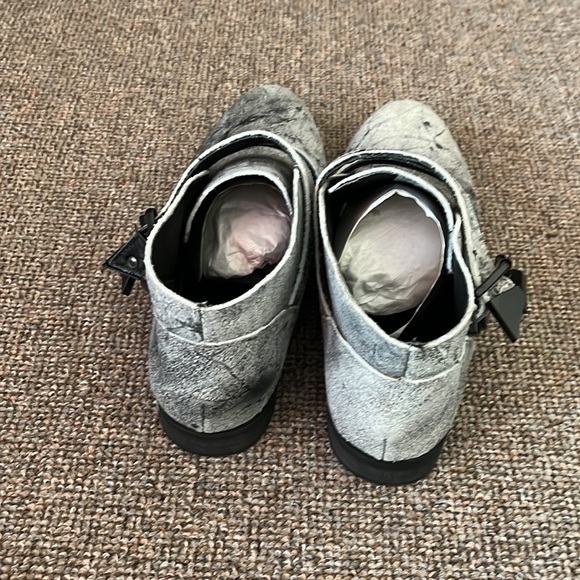 Bleached look short boot - Picture 2 of 6